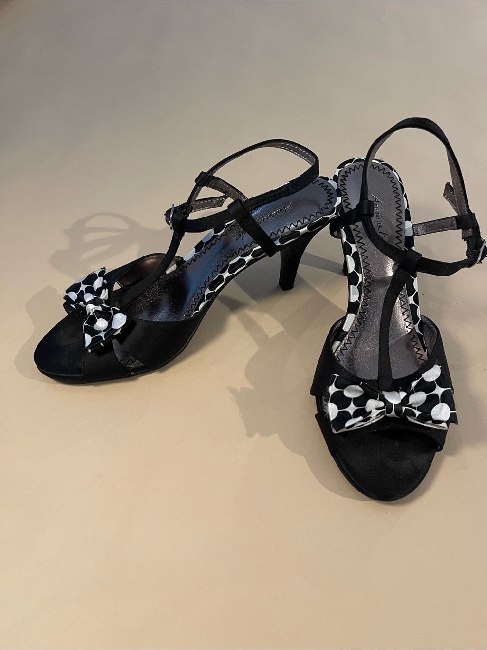 American Eagle T-Strap polka dot Bow Heels